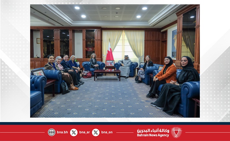 وزير التربية والتعليم يستقبل وفدا من جامعة بوسطن الأمريكية